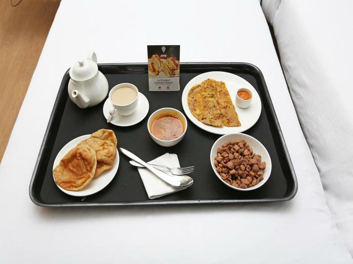 Oyo 38520 Hotel Silverspoon Roorkee Esterno foto