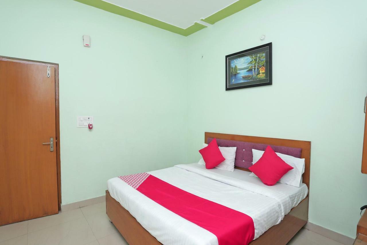 Oyo 38520 Hotel Silverspoon Roorkee Esterno foto