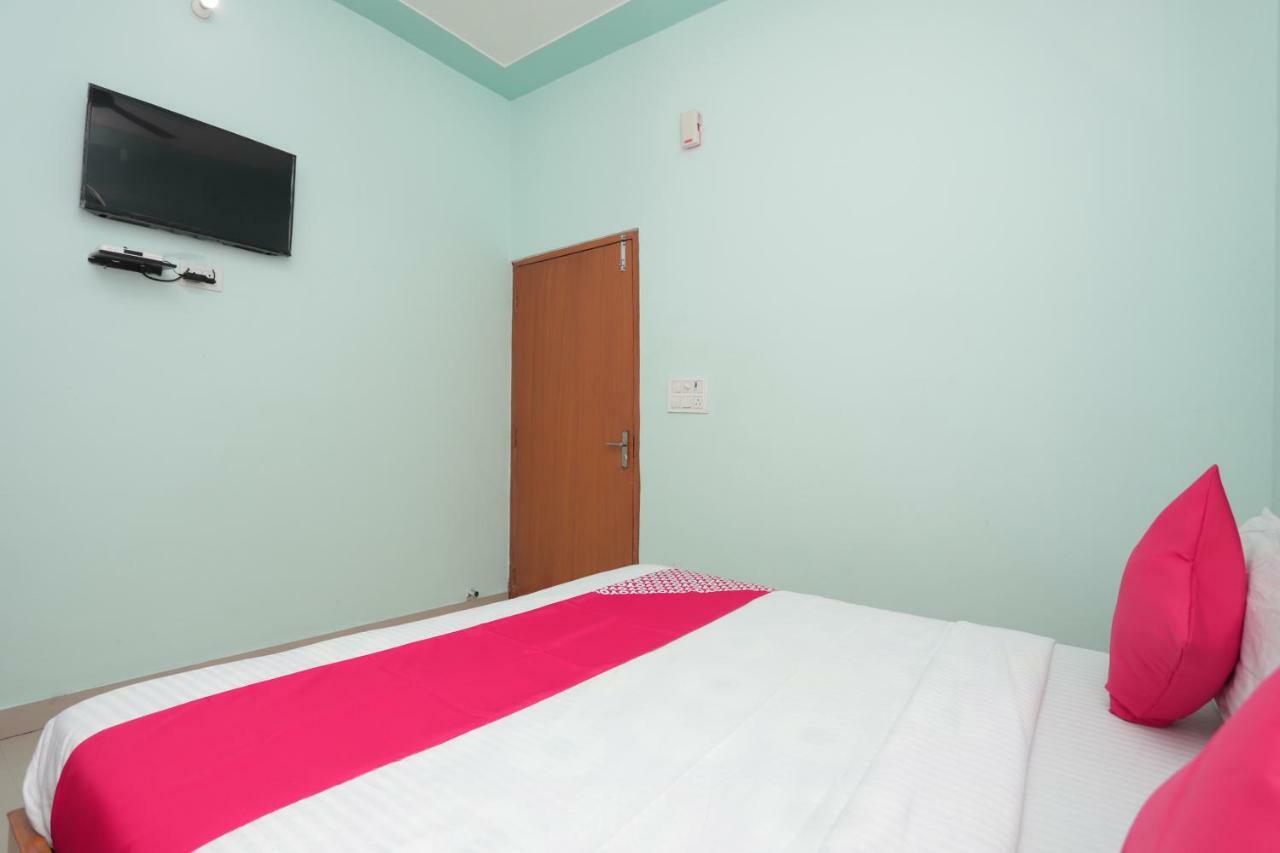 Oyo 38520 Hotel Silverspoon Roorkee Esterno foto