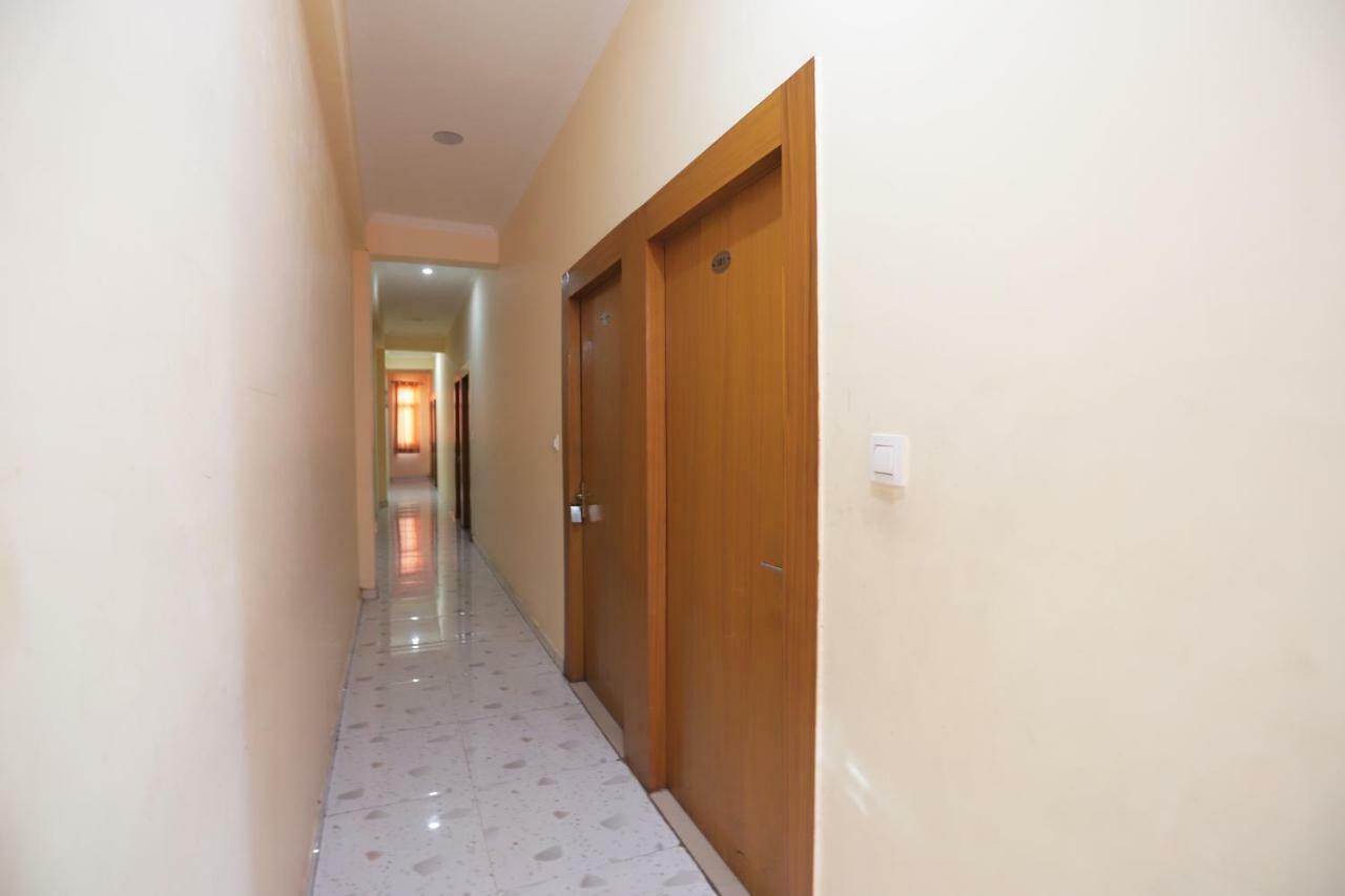 Oyo 38520 Hotel Silverspoon Roorkee Esterno foto